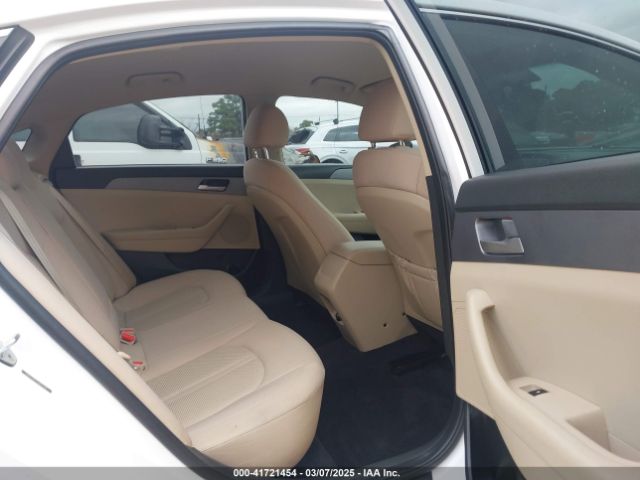 5NPE24AFXJH657421 Hyundai SONATA SE
