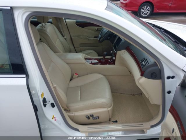 2012 LEXUS LS 460 JTHBL5EF8C5110360 Photo 4