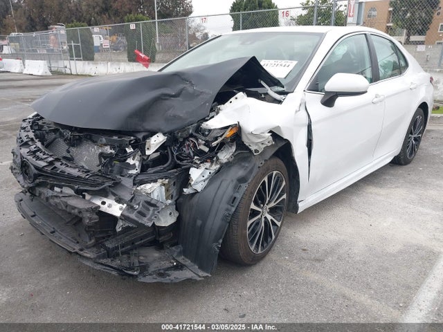 Toyota CAMRY SE 2020 4T1G11AK0LU338458 Image 2