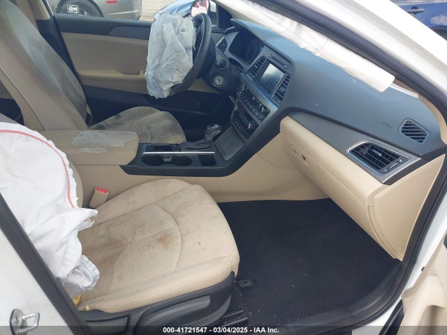 5NPE24AF3GH406068 Hyundai SONATA SE