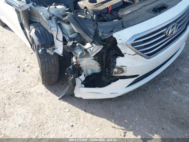 5NPE24AF3GH406068 Hyundai SONATA SE