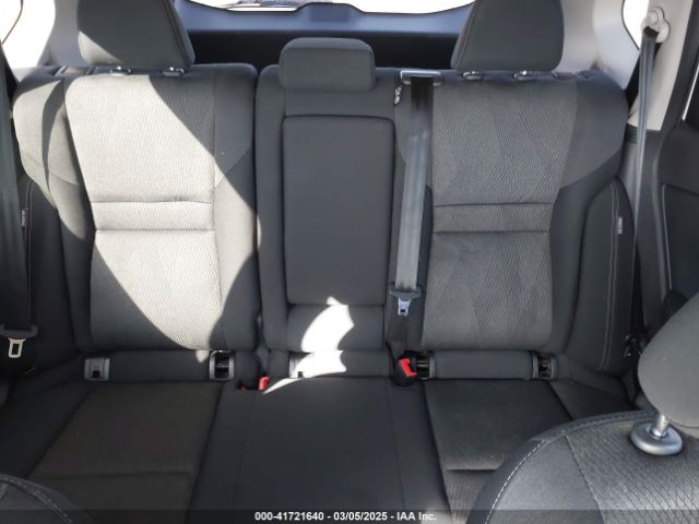 5N1BT3BA1RC672230 Nissan Rogue Sv Fwd