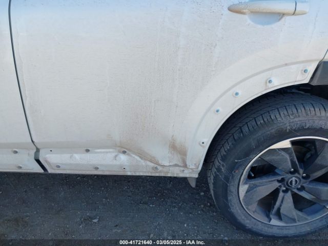 5N1BT3BA1RC672230 Nissan Rogue Sv Fwd