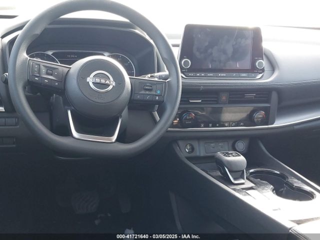 5N1BT3BA1RC672230 Nissan Rogue Sv Fwd