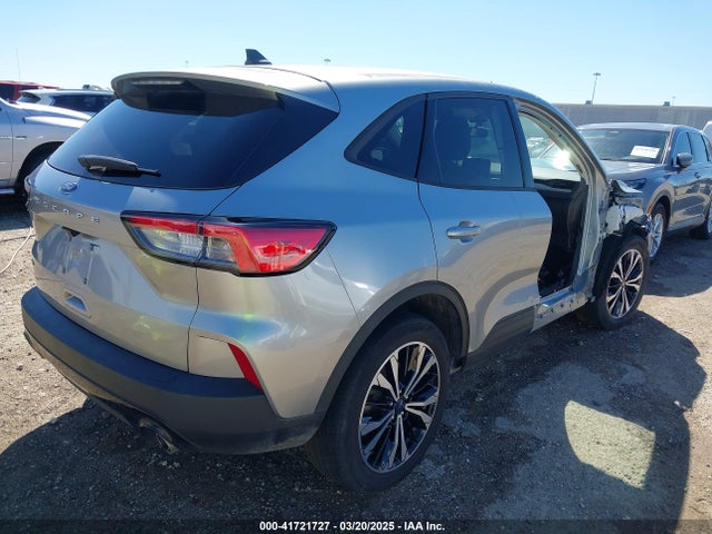 1FMCU0G62NUA89710 Ford ESCAPE SE