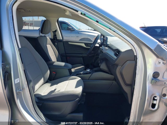 1FMCU0G62NUA89710 Ford ESCAPE SE