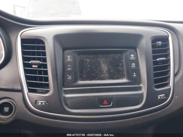 Chrysler 200 Limited 2015 1C3CCCAB3FN626695 Image 12
