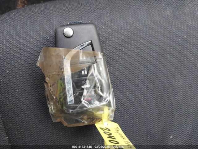 JTDEPMAE9MJ141300 Toyota COROLLA LE