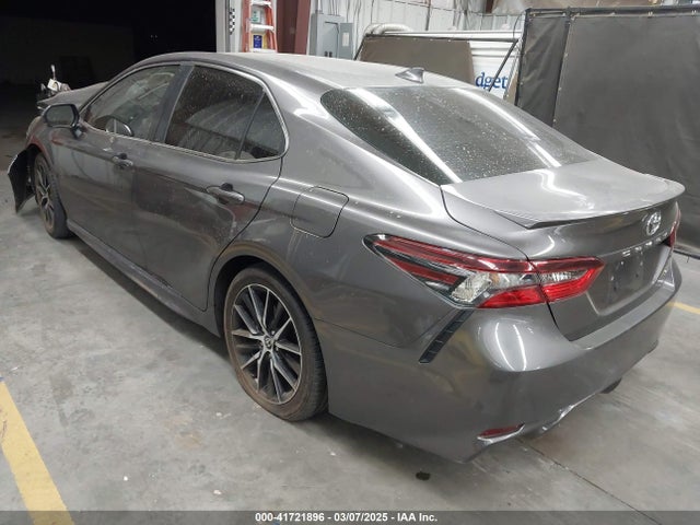 4T1T11AK3NU717312 Toyota CAMRY SE
