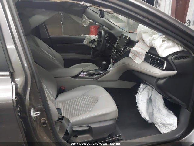 4T1T11AK3NU717312 Toyota CAMRY SE