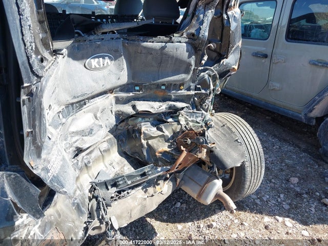 KNDJP3A53E7036906 KIA SOUL +