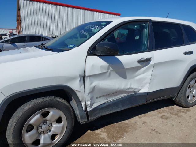 1C4PJLAB7HW654385 Jeep Cherokee Sport Fwd
