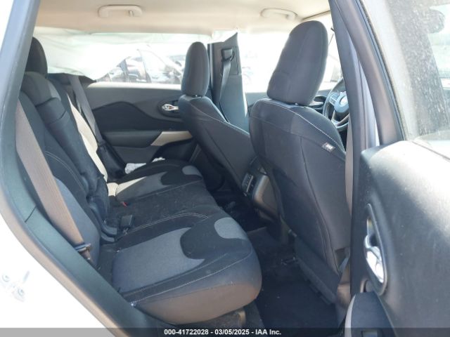 1C4PJLAB7HW654385 Jeep Cherokee Sport Fwd