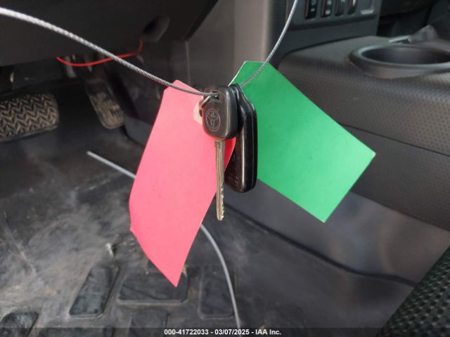 2007 TOYOTA FJ CRUISER JTEBU11F670079735 Photo 10