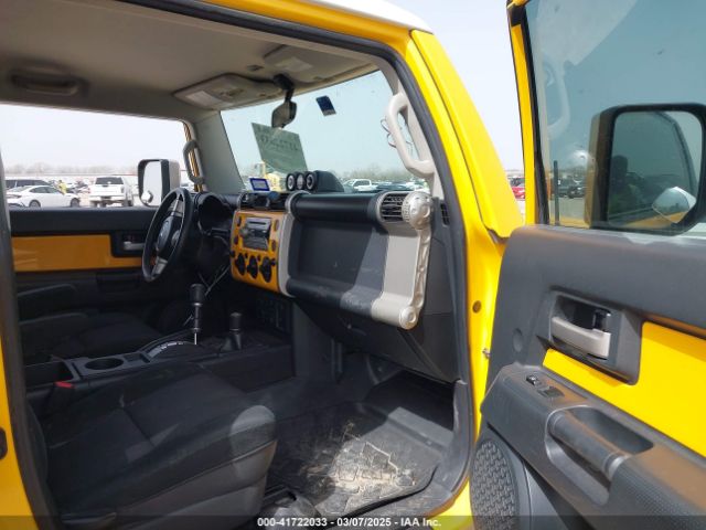 2007 TOYOTA FJ CRUISER JTEBU11F670079735 Photo 4