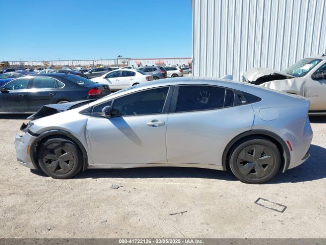 JTDACAAU9R3043332 Toyota Prius Le