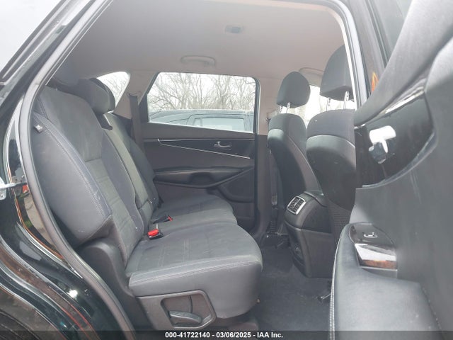 KIA Sorento 2.4l L 2018 5XYPG4A30JG429063 Image 8
