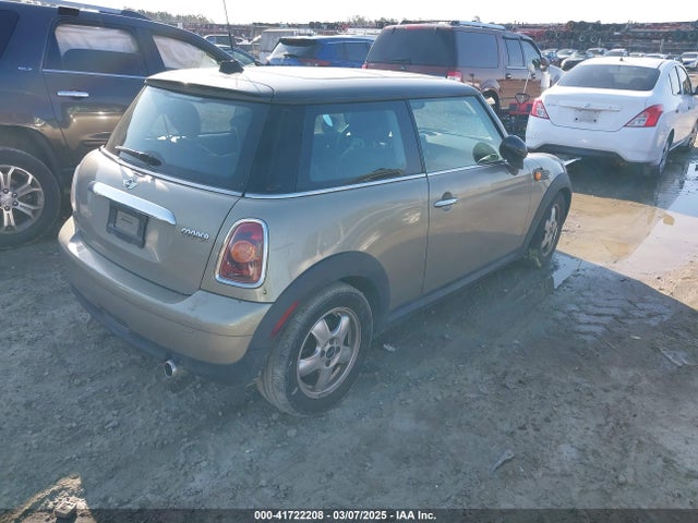 2009 MINI COOPER WMWMF33599TW70776 Photo 3
