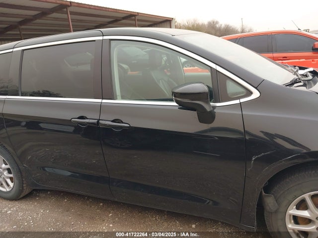 Chrysler Pacifica Touring L 2023 2C4RC1BG4PR532382 Image 13