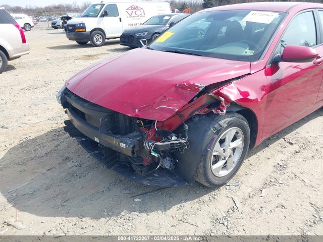 KMHLL4AG9MU180564 Hyundai ELANTRA SE