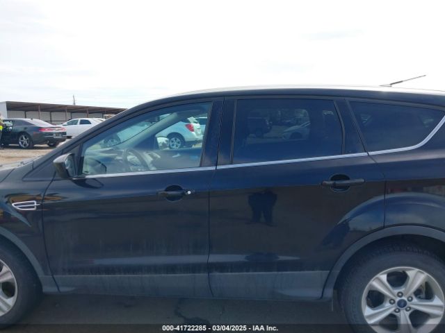 1FMCU9GX5GUC67819 Ford ESCAPE SE