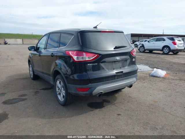 1FMCU9GX5GUC67819 Ford ESCAPE SE