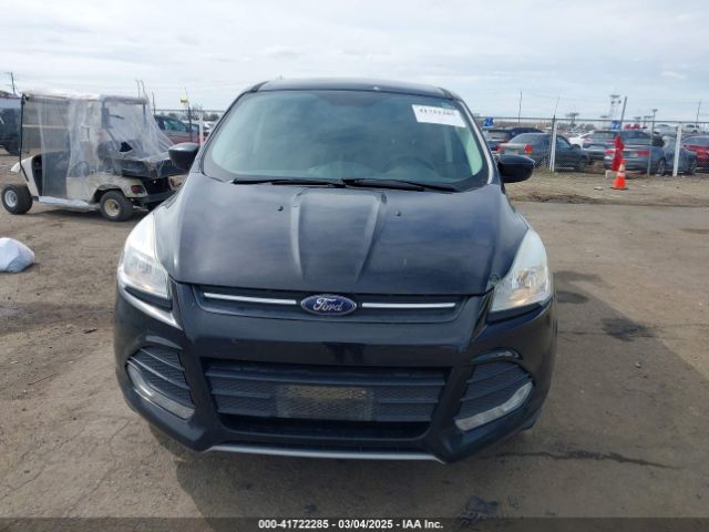 1FMCU9GX5GUC67819 Ford ESCAPE SE