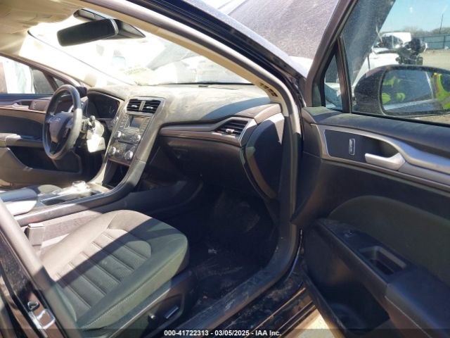 3FA6P0HD4JR189157 Ford FUSION SE