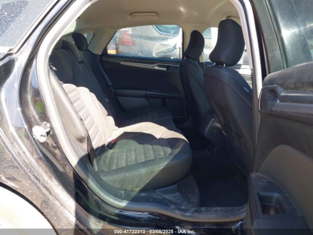 3FA6P0HD4JR189157 Ford FUSION SE