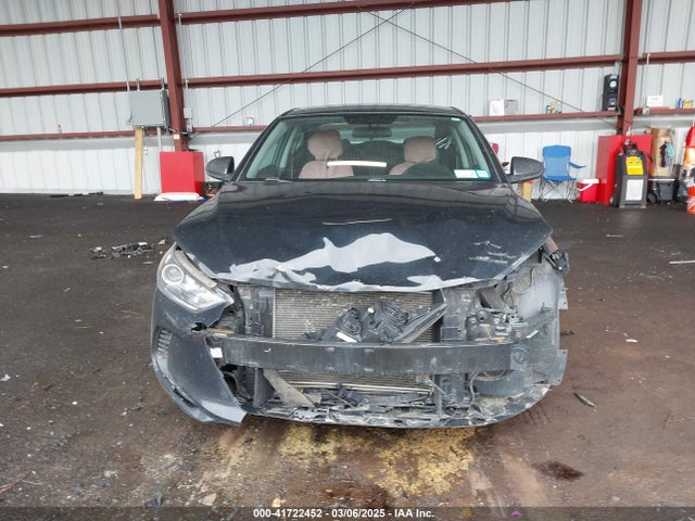 5NPD84LF7JH371713 Hyundai ELANTRA SEL