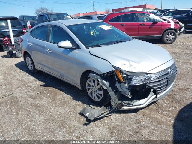 2019 5NPD74LF2KH471559 main image
