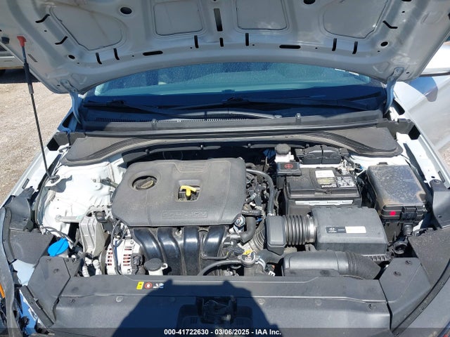 Hyundai ELANTRA SE 2019 5NPD74LF2KH471559 Image 10