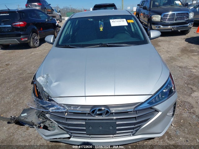 Hyundai ELANTRA SE 2019 5NPD74LF2KH471559 Image 12
