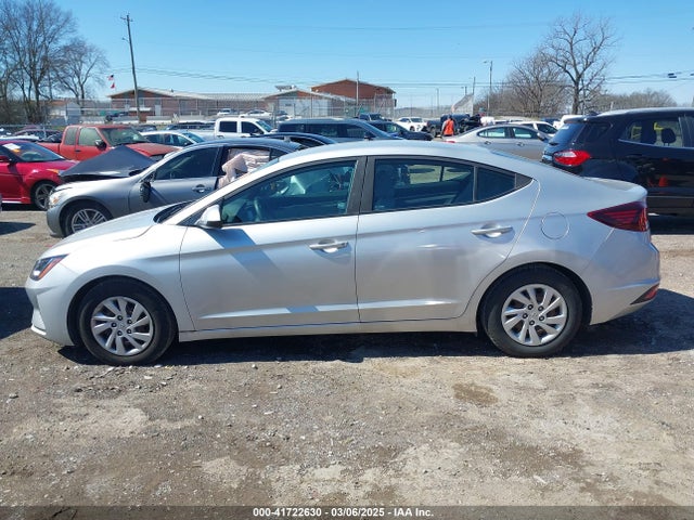 Hyundai ELANTRA SE 2019 5NPD74LF2KH471559 Image 14