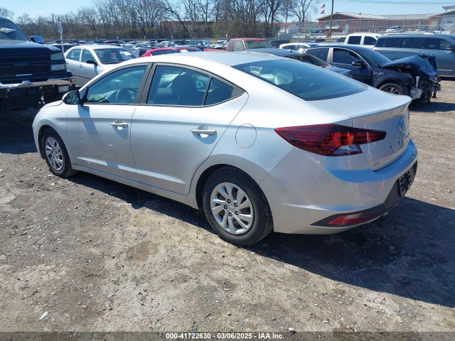 Hyundai ELANTRA SE 2019 5NPD74LF2KH471559 Image 3