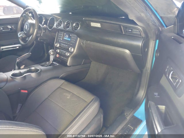 1FA6P8AM8H5236924 Ford Mustang V6