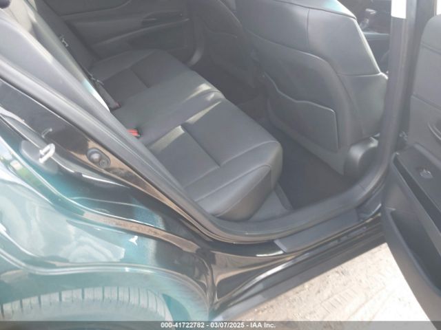 58ADZ1B14NU113733 Lexus ES 350