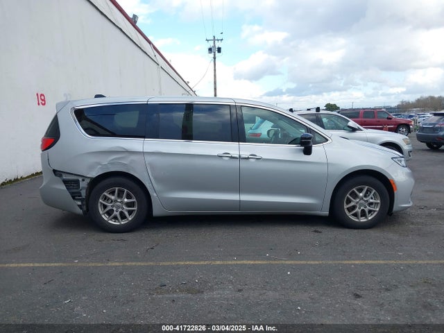 Chrysler Pacifica Touring L 2024 2C4RC1BG5RR148047 Image 13