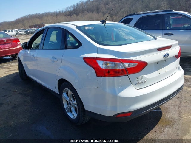 Ford FOCUS SE 2014 1FADP3F28EL338510 Image 3
