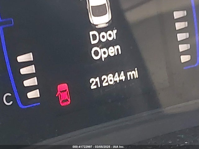 Chrysler 200 Limited 2015 1C3CCCABXFN546911 Image 7