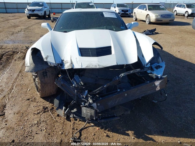1G1YF2D78J5104592 Chevrolet CORVETTE STINGRAY