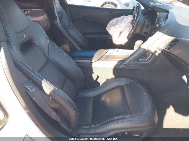 1G1YF2D78J5104592 Chevrolet CORVETTE STINGRAY