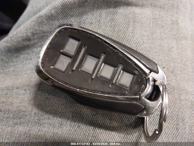 2GNAXSEV9J6298094 Chevrolet EQUINOX LT