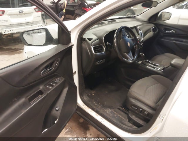 2GNAXSEV9J6298094 Chevrolet EQUINOX LT
