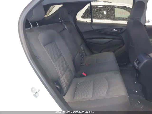 2GNAXSEV9J6298094 Chevrolet EQUINOX LT