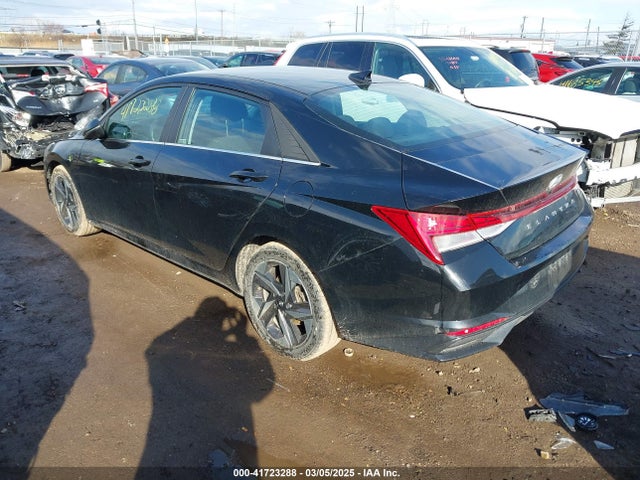 5NPLN4AGXNH069077 Hyundai ELANTRA SEL
