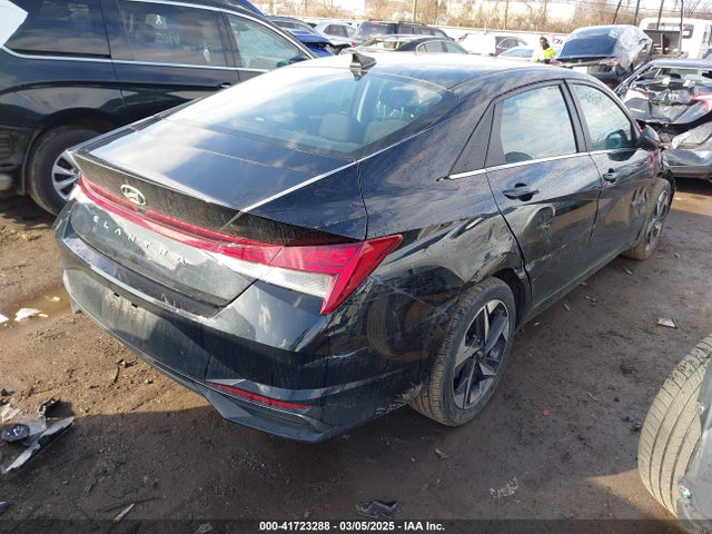 5NPLN4AGXNH069077 Hyundai ELANTRA SEL