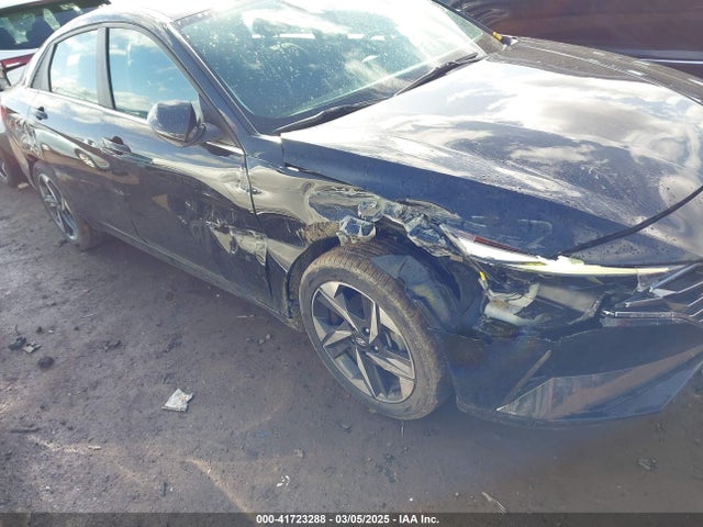 5NPLN4AGXNH069077 Hyundai ELANTRA SEL