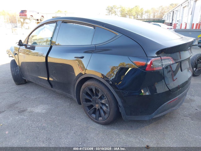 2023 TESLA MODEL Y 7SAYGDEE0PA178691 Photo 2