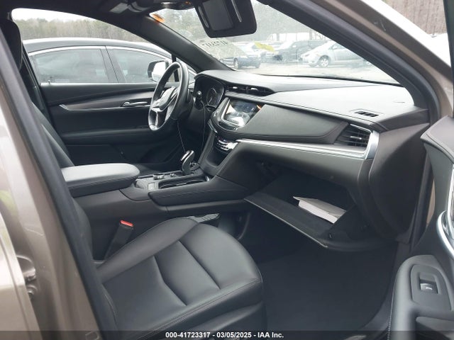 2023 CADILLAC XT5 1GYKNAR45PZ140440 Photo 4
